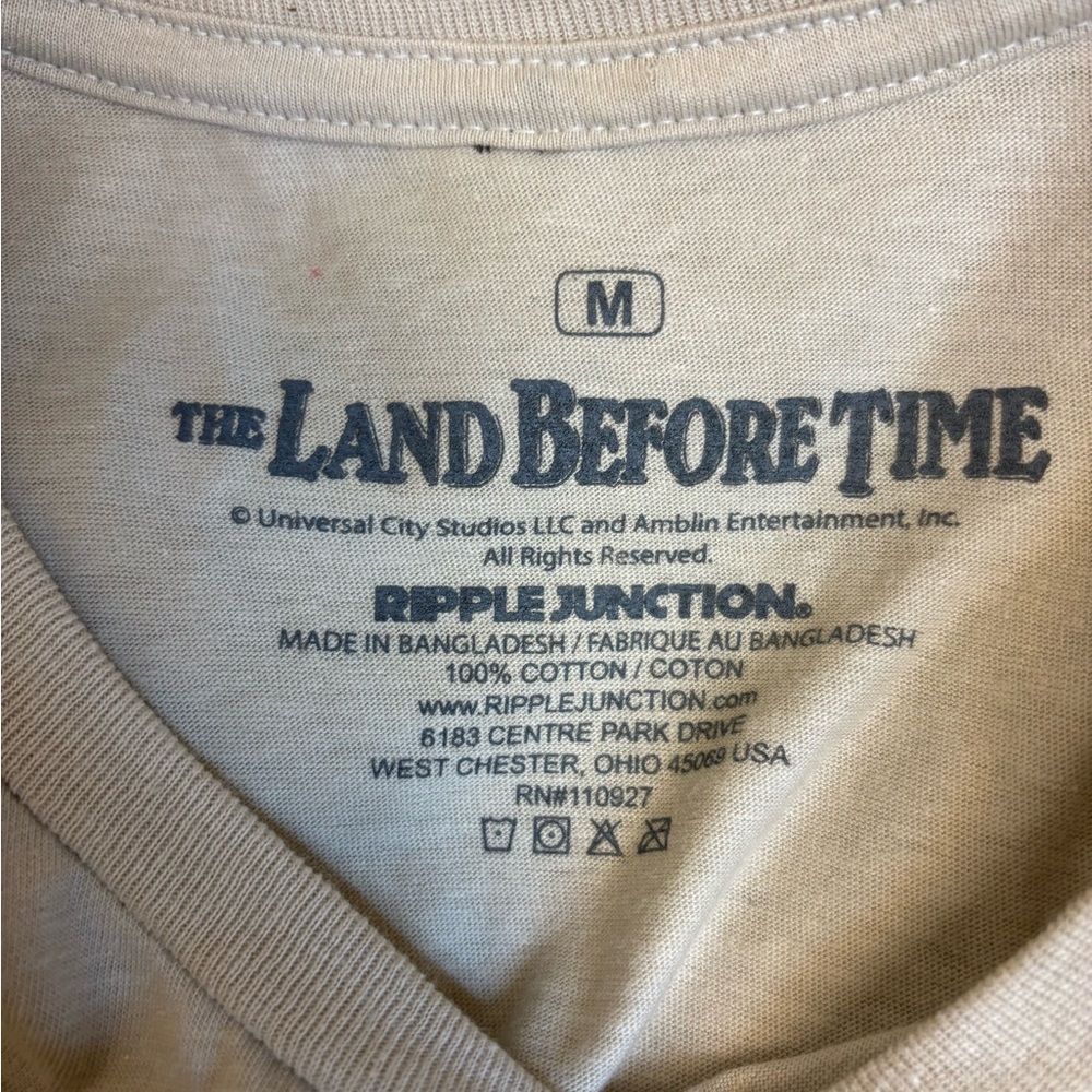 The Land Before Time Graphic T-Shirt | 90s Nostalgic | Size Medium π¦π¦β¨ - Picture 3 of 17